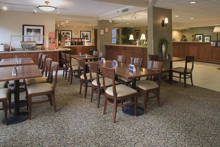 Hampton Inn Atlanta-Northlake Тъкър Ресторант снимка
